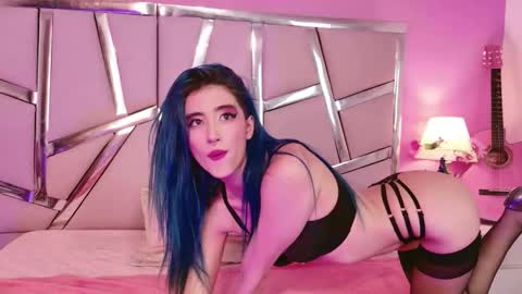 Luna Page online show from 6, 10, 2025