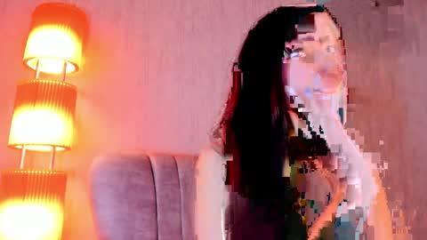 Luna  online show from 4, 4, 2026