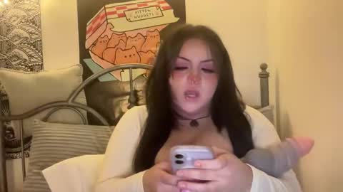 Snapshot of lunarangvl chatting on 19, 12, 2025 lunarangvl online show from 19, 12, 2025