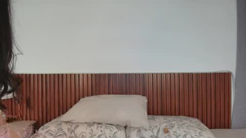 Luna Rousse online show from 13, 4, 2026