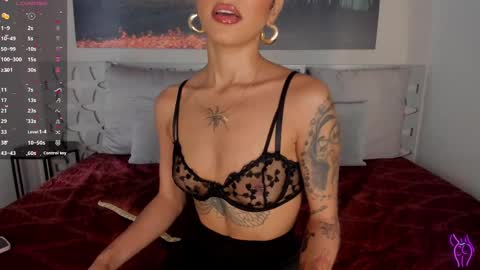 Luna Ruso  online show from 2, 3, 2025