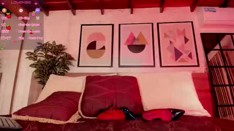 Luna Ruso  online show from 14, 1, 2026