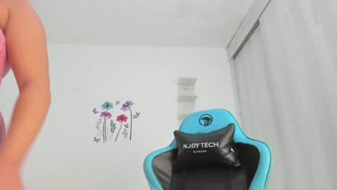 Snapshot of lunastar02 chatting on 4, 2, 2025 luna online show from 4, 2, 2025