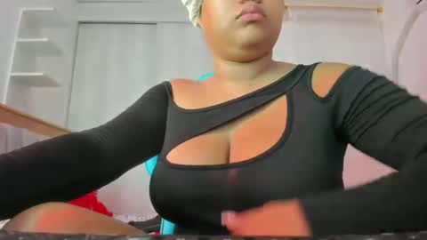 Snapshot of lunastar02 chatting on 27, 10, 2025 luna online show from 27, 10, 2025