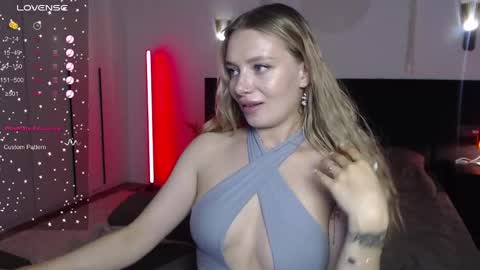 Snapshot of lunaticabae chatting on 21, 2, 2025 LunaticaBae online show from 21, 2, 2025