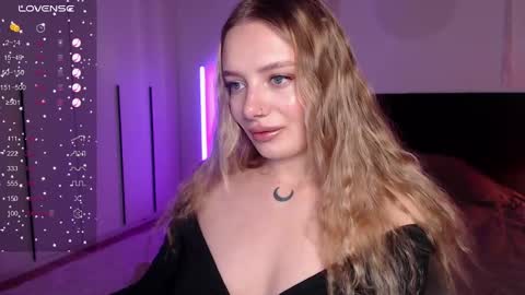 Snapshot of lunaticabae chatting on 22, 2, 2025 LunaticaBae online show from 22, 2, 2025