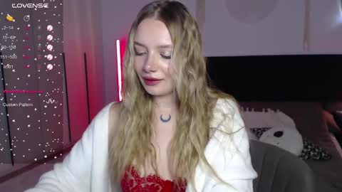 Snapshot of lunaticabae chatting on 2, 3, 2025 LunaticaBae online show from 2, 3, 2025