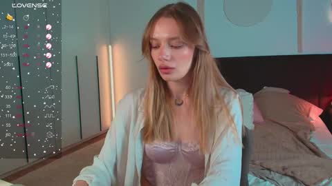 Snapshot of lunaticabae chatting on 21, 10, 2025 LunaticaBae online show from 21, 10, 2025