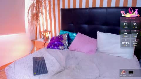 Luna Toledo online show from 15, 11, 2025