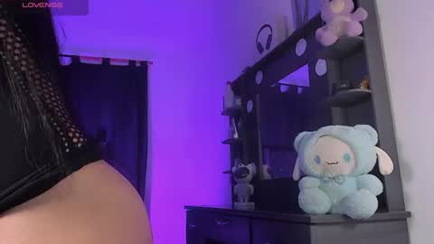 Snapshot of lunatown1 chatting on 9, 8, 2026 Stefanny Doll online show from 9, 8, 2026