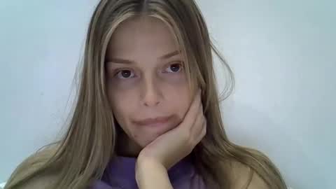 Luna  online show from 10, 10, 2025