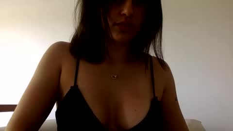 Luna Velvett online show from 1, 11, 2025