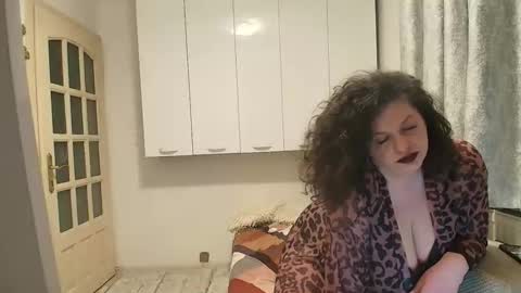 Lunavelvetxxxx online show from 14, 3, 2026