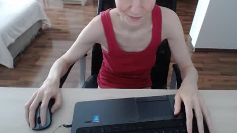 lunavibe_ online show from 3, 6, 2026