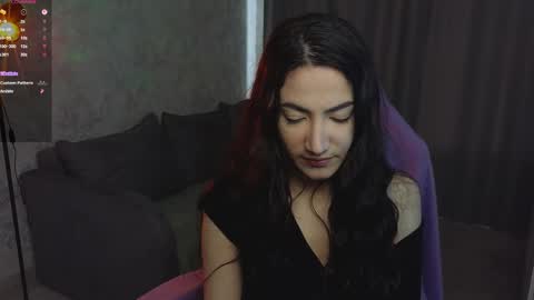 lunavirelle online show from 18, 4, 2026