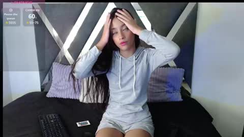 Snapshot of lunawillis chatting on 12, 2, 2025 Luna online show from 12, 2, 2025