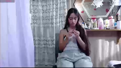 Snapshot of lunawillis chatting on 13, 9, 2025 Luna online show from 13, 9, 2025