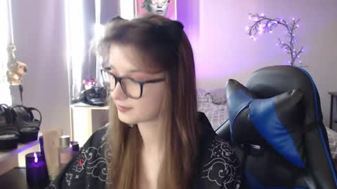 LunaXcherry online show from 10, 5, 2026