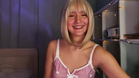 LunaXLoverx online show from 4, 12, 2025