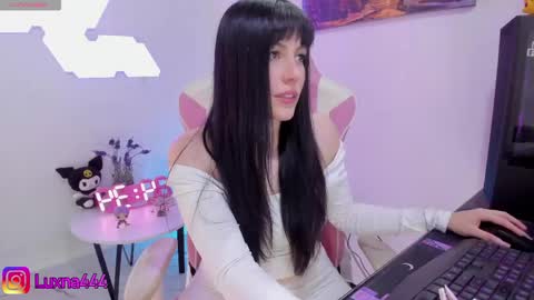   online show from 20, 4, 2026