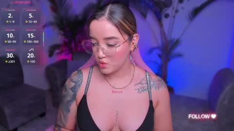 LUNA ROSE online show from 9, 9, 2025