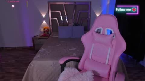 LUNA ROSE online show from 11, 3, 2026