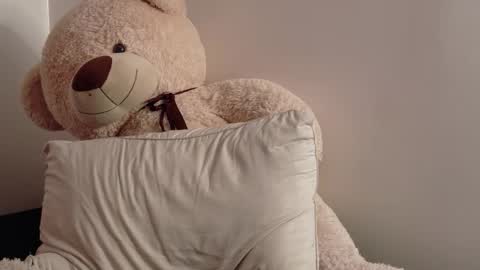 Snapshot of lunnaa1_ chatting on 7, 11, 2025 Luna online show from 7, 11, 2025