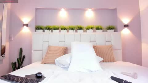 Snapshot of lunnablake chatting on 20, 2, 2026 L U N N A online show from 20, 2, 2026