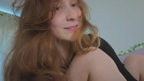 Snapshot of lunoria chatting on 3, 6, 2026 lunoria online show from 3, 6, 2026