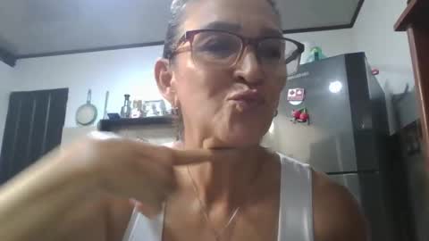 Snapshot of lupitavega_ chatting on 18, 9, 2025 Lupita online show from 18, 9, 2025
