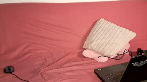 Luros Modasy online show from 20, 2, 2025