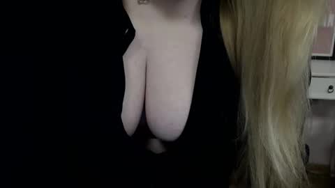 Snapshot of lushhailey chatting on 1, 12, 2025 Hailey online show from 1, 12, 2025