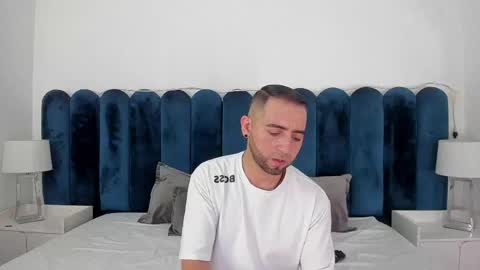 Lushian And Luna online show from 19, 5, 2026