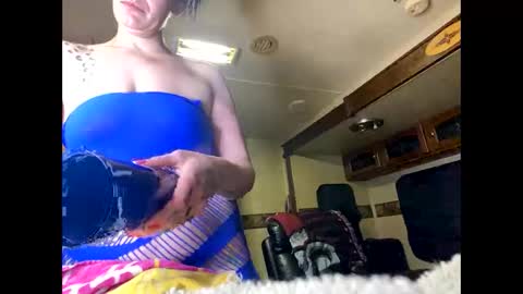Snapshot of lushuslucy chatting on 18, 2, 2025 Kikithebaee online show from 18, 2, 2025