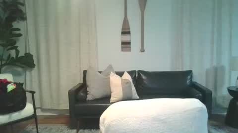 Snapshot of lushuslucy chatting on 22, 2, 2025 Kikithebaee online show from 22, 2, 2025