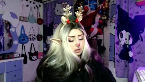 Snapshot of lussyevans_ chatting on 19, 12, 2025 lussyevans_ online show from 19, 12, 2025