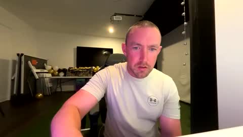 lustfull4you online show from 3, 1, 2025