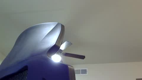 Snapshot of lustfullives chatting on 10, 4, 2026 LustfulLives online show from 10, 4, 2026