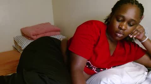 lustrous-choco online show from 27, 2, 2026