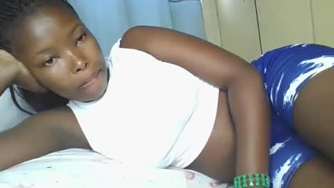 Snapshot of lustrousnerd chatting on 26, 10, 2025 Noreh online show from 26, 10, 2025