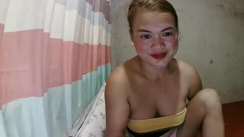 Flora Mae online show from 4, 10, 2025