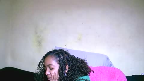 lutchia online show from 26, 9, 2025