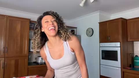Reesa online show from 11, 7, 2026