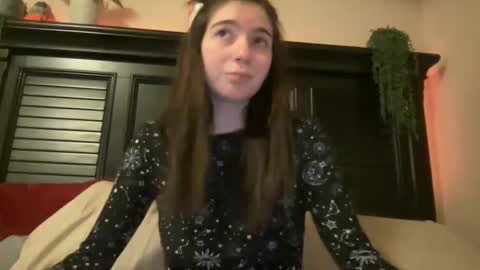 luvrxstarx online show from 5, 12, 2025