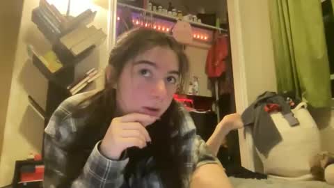 luvrxstarx online show from 23, 12, 2025