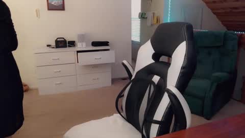 Britney online show from 8, 9, 2025