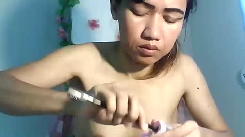 Bee Bee online show from 5, 11, 2025