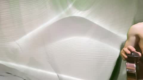 Snapshot of luvvlee chatting on 6, 1, 2026 luvvlee online show from 6, 1, 2026