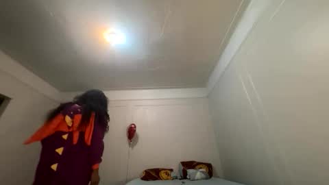 Snapshot of luvvlee chatting on 4, 2, 2026 luvvlee online show from 4, 2, 2026