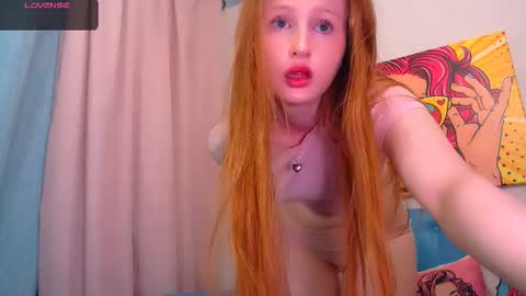 Snapshot of lux_angel chatting on 25, 9, 2025 lux_angel online show from 25, 9, 2025